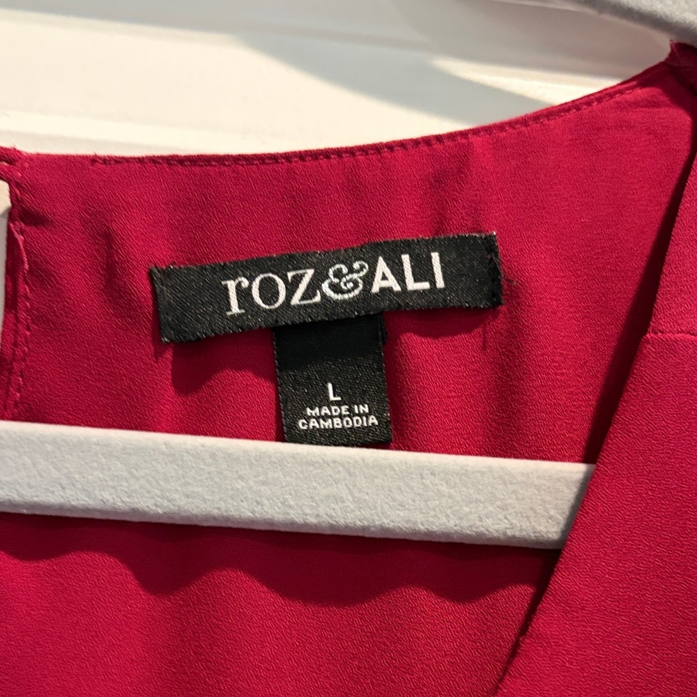 Roz & Ali Red Ruffle Cold Shoulder Blouse - Picture 2 of 2